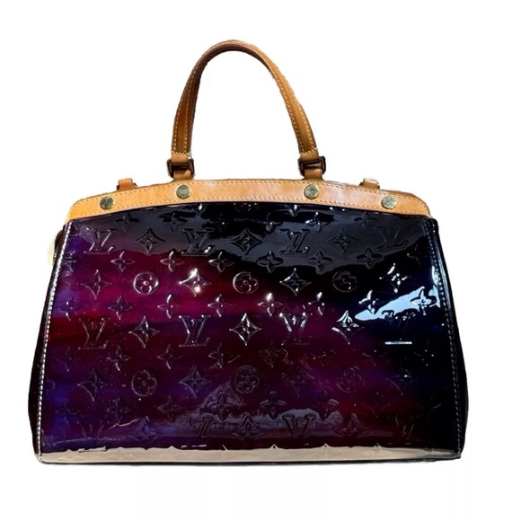 SOLD! Authenticated Louis Vuitton Monogram Vernis Brea MM Handbag in Amarante - Picture 3 of 14